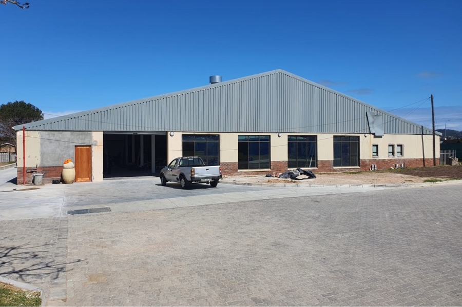 To Let commercial Property for Rent in Fairview Eastern Cape